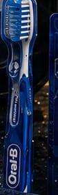 Oral-B فرشاة أسنان